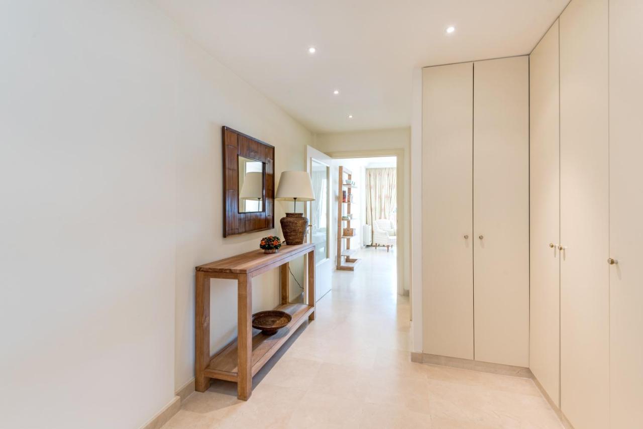 Buckingham & Lloyds - Apartment *