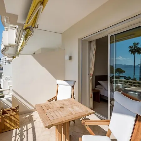 Buckingham & Lloyds - Cannes Exterior photo